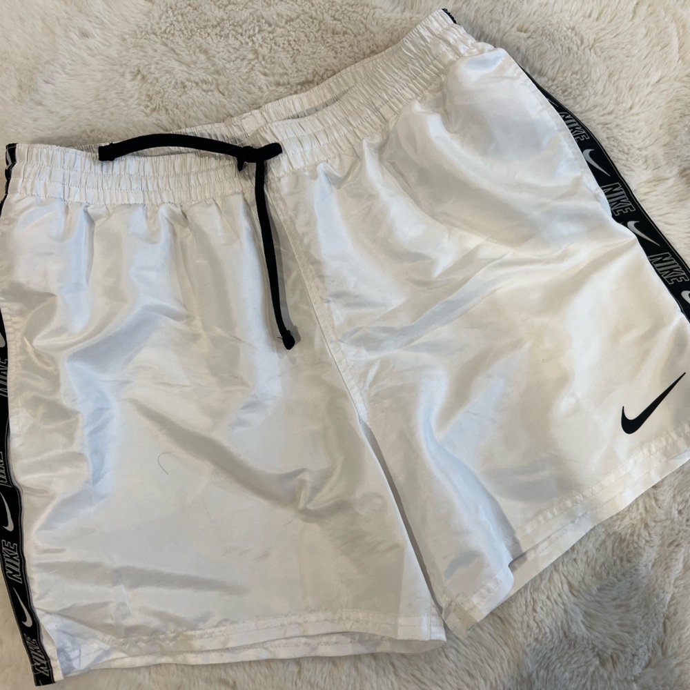 NIKE Shirts Men’s Large